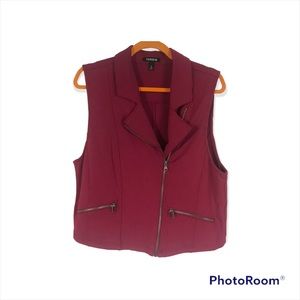 CUTEST DETAILED ZIPPER BURGUNDY TORRID BIKER VEST